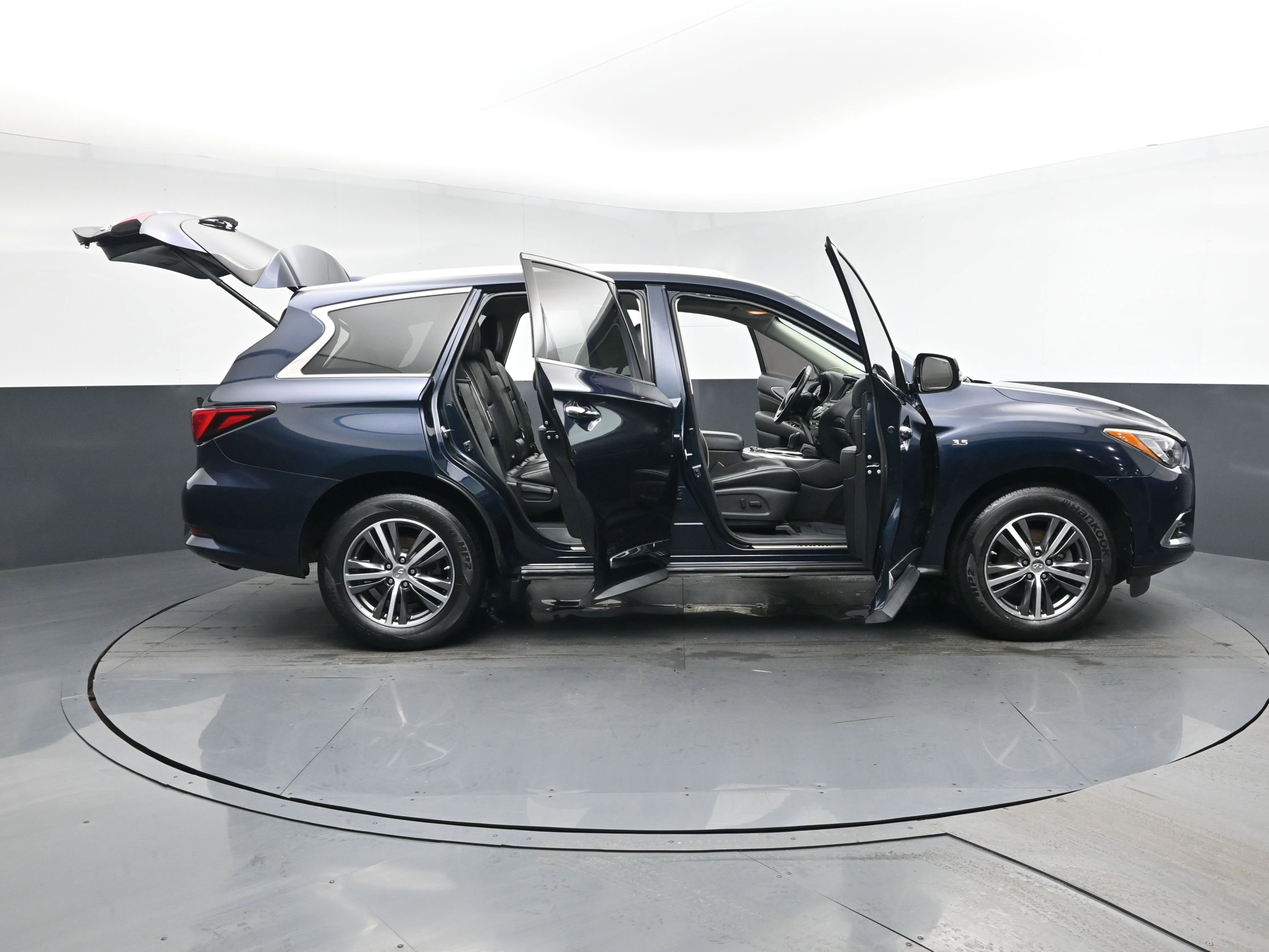 Used 2019 INFINITI QX60 Luxe w/ Essential Package image 25
