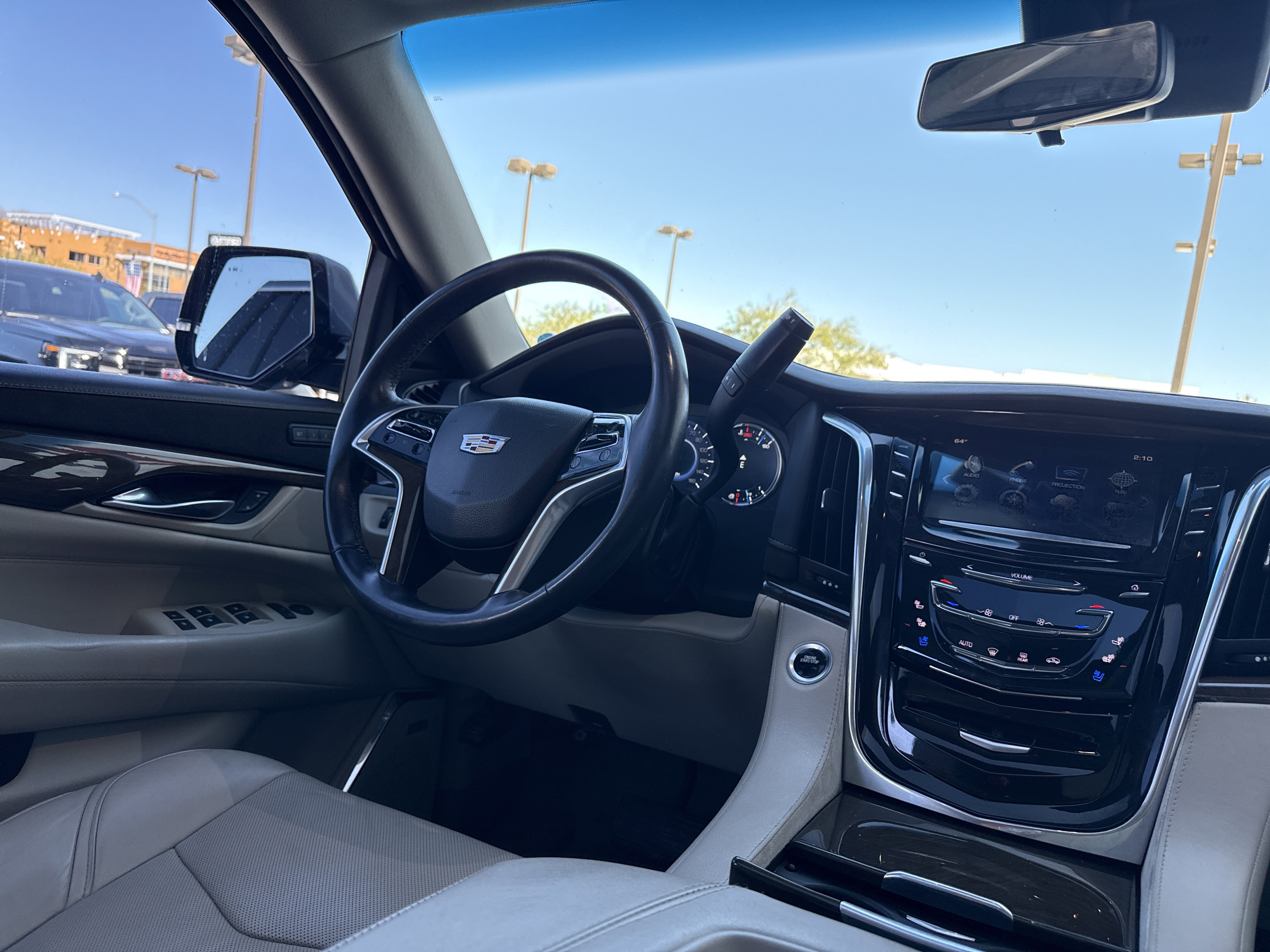 Used 2018 Cadillac Escalade Luxury w/ LPO, Radiant Package image 23