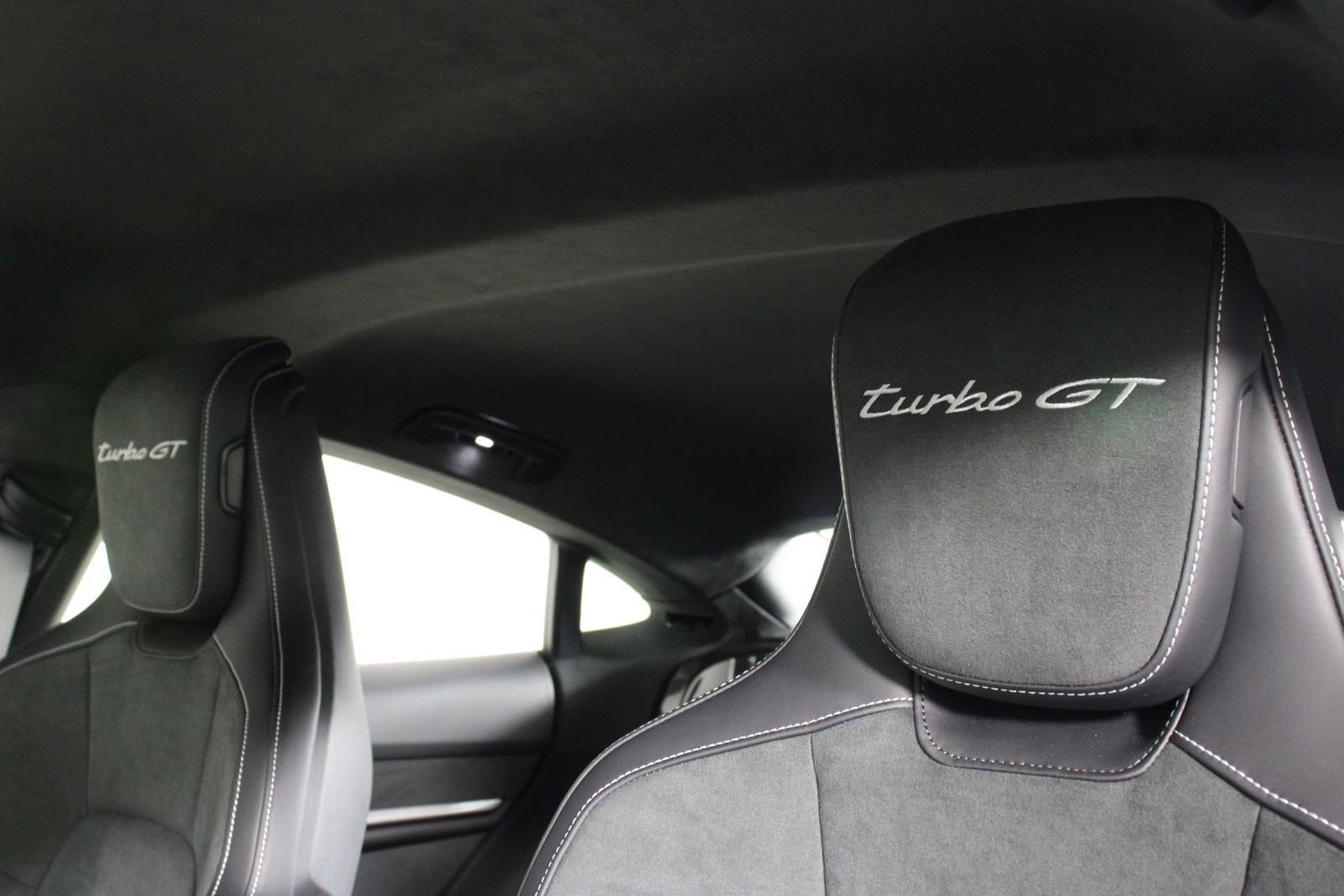 Used 2025 Porsche Taycan Turbo GT image 11