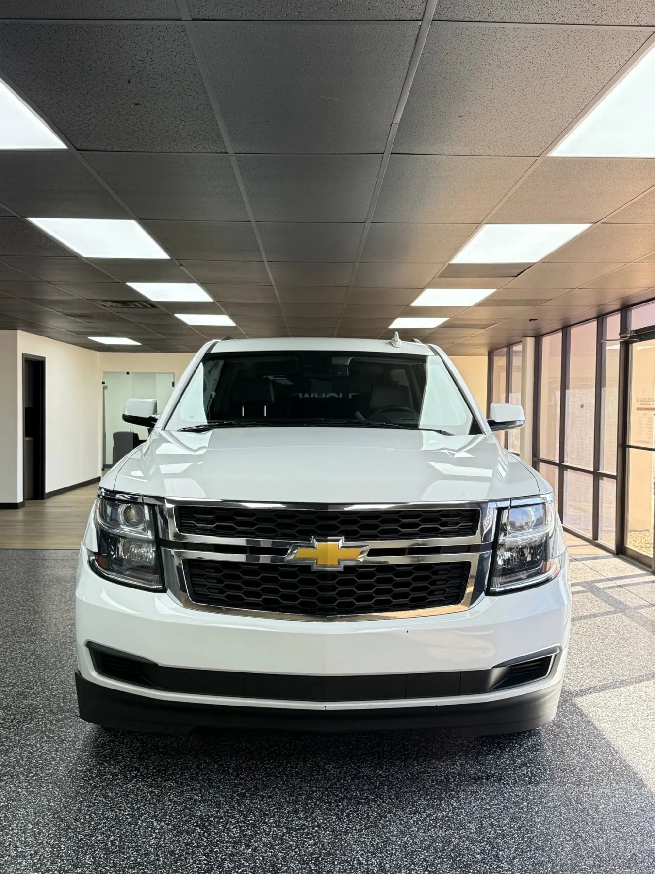 Used 2018 Chevrolet Tahoe LT image 3