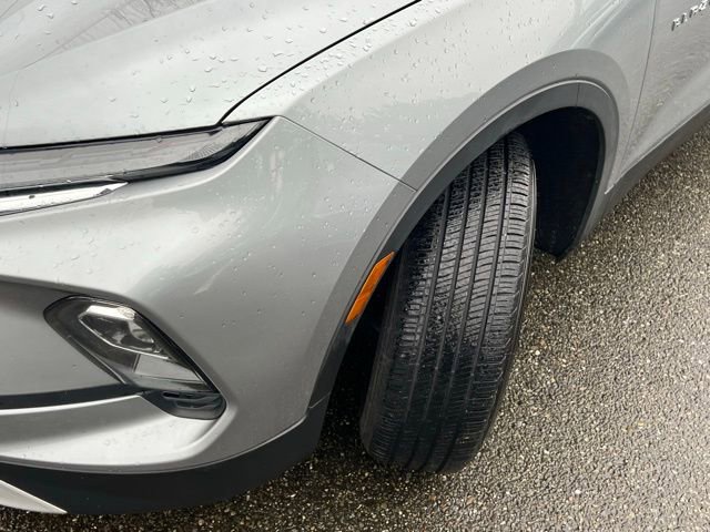 Used 2024 Chevrolet Blazer LT image 3