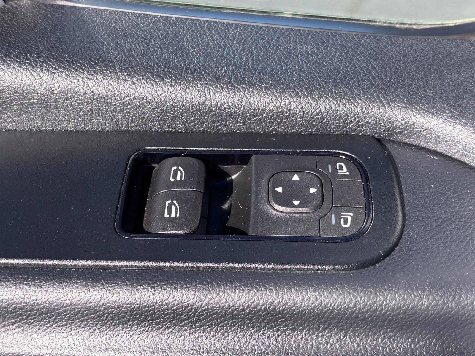 Used 2023 Mercedes-Benz Sprinter 2500 w/ Dashboard Charging Package image 21