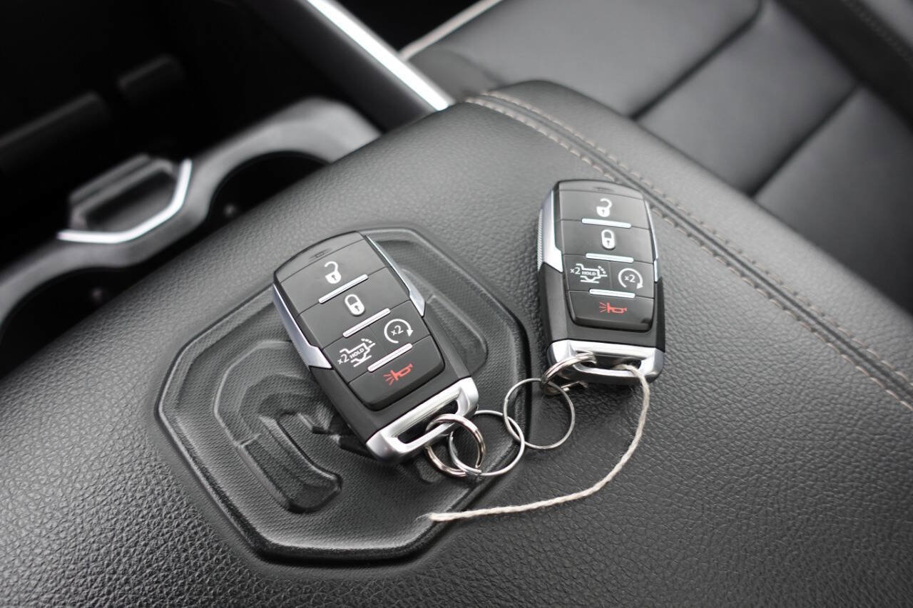 Used 2025 RAM 1500 Laramie w/ Sport Appearance Package AWD/4WD image 62