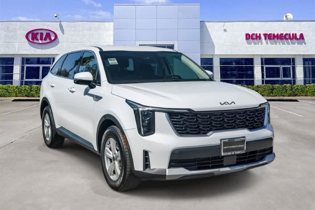 Used 2026 Kia Sorento LX FWD image 3