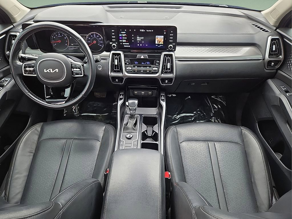 Used 2022 Kia Sorento S w/ Panoramic Sunroof Package FWD image 14