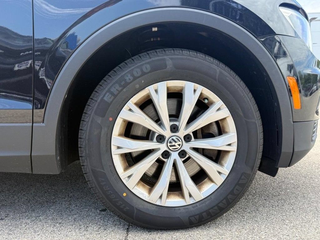 Used 2018 Volkswagen Tiguan SE AWD/4WD image 10