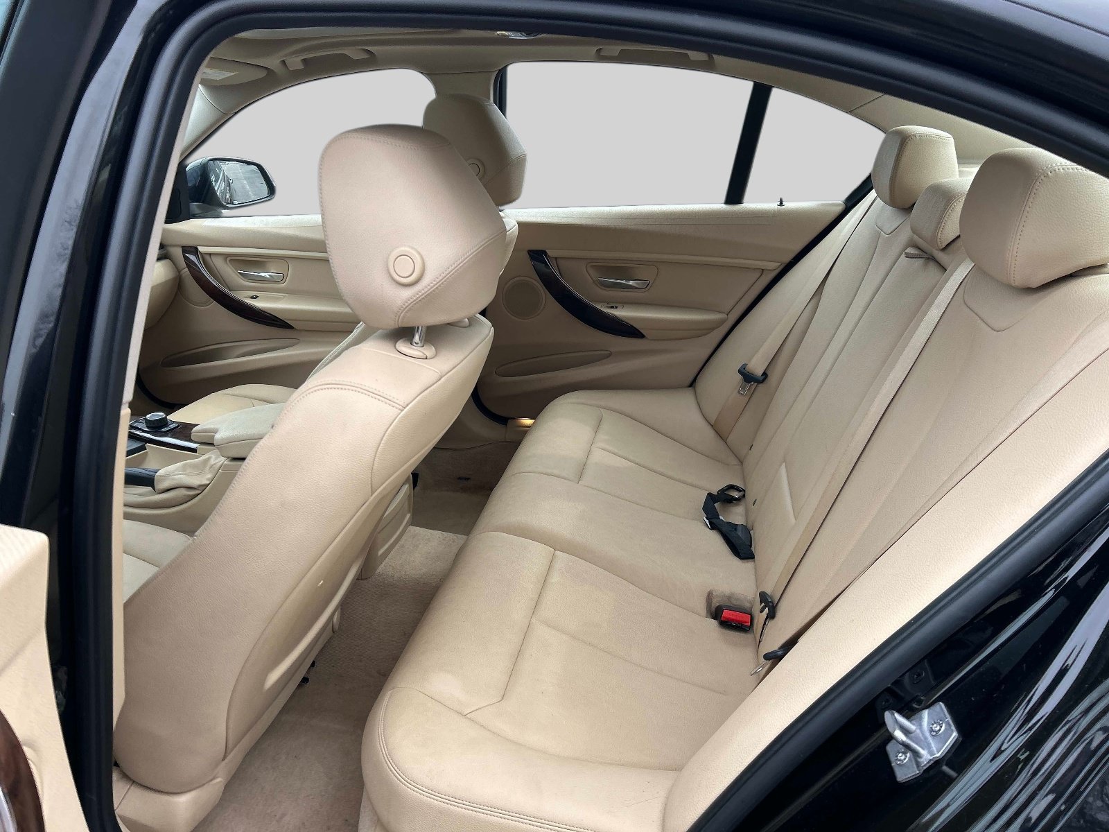 Used 2014 BMW 320i xDrive Sedan AWD/4WD image 12