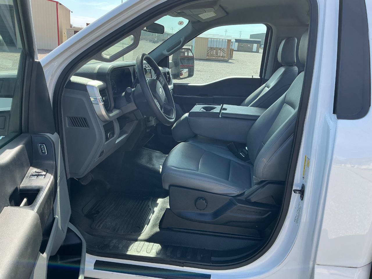 Used 2023 Ford F250 XL RWD image 8