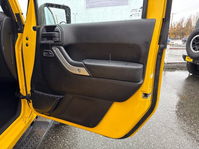 Used 2015 Jeep Wrangler Sahara AWD/4WD image 12