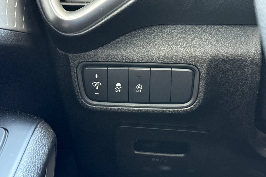 Used 2024 Kia Soul LX w/ Option Group 015 FWD image 35