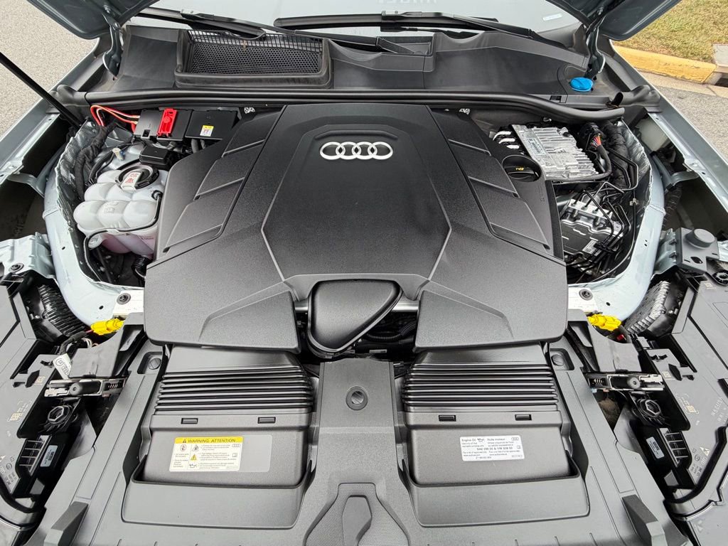 Used 2025 Audi Q7 3.0T Premium Plus image 16