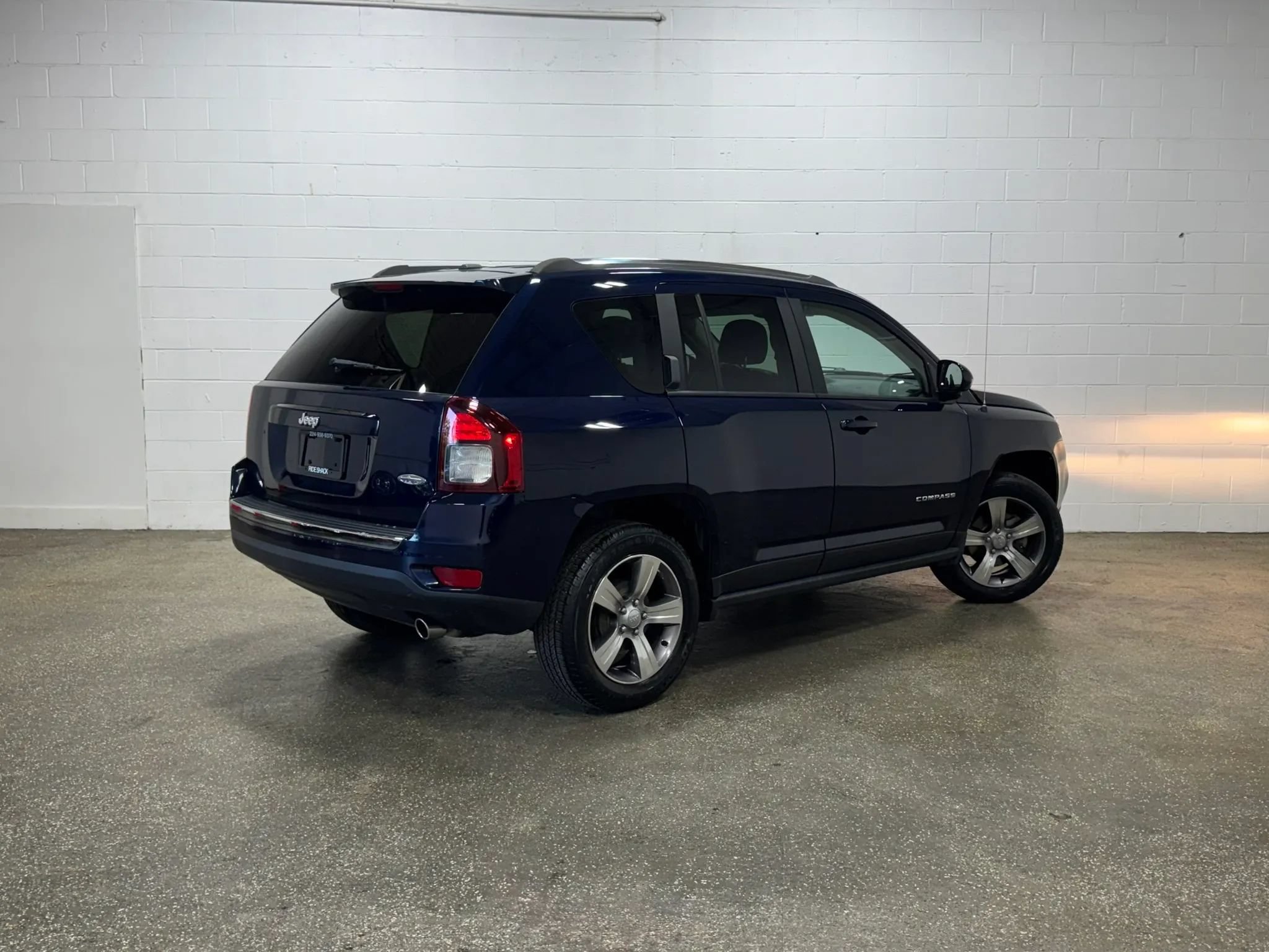 Used 2017 Jeep Compass High Altitude FWD image 3