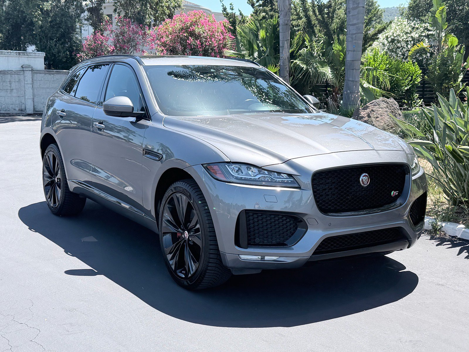 Used 2017 Jaguar F-PACE S AWD/4WD image 4