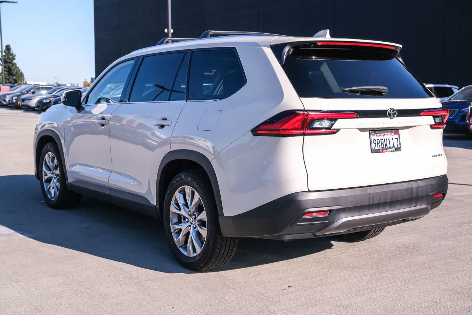 Certified 2024 Toyota Grand Highlander FWD image 6