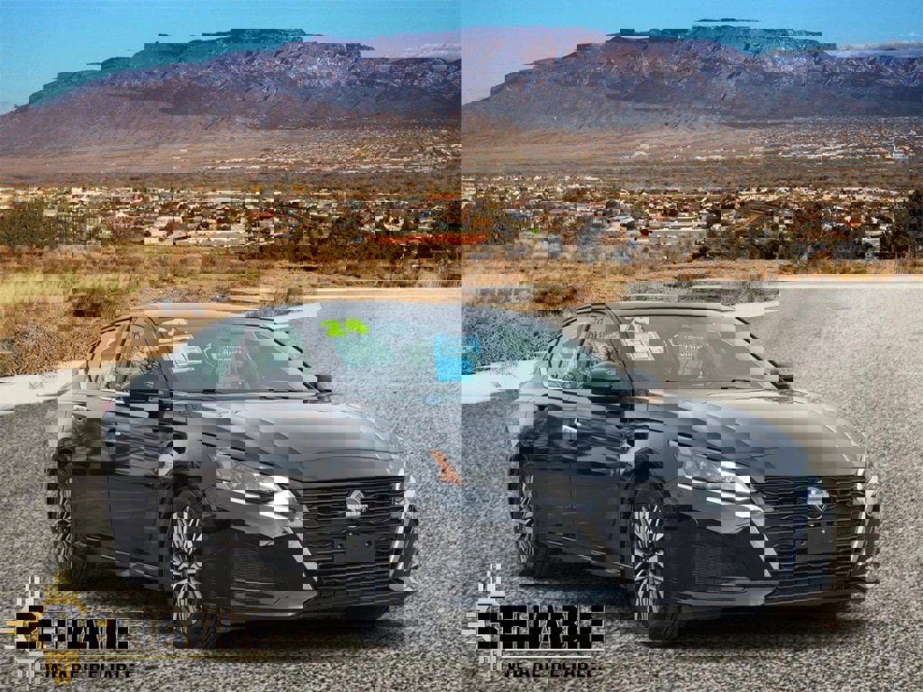 Used 2024 Nissan Altima 2.5 SV image 1