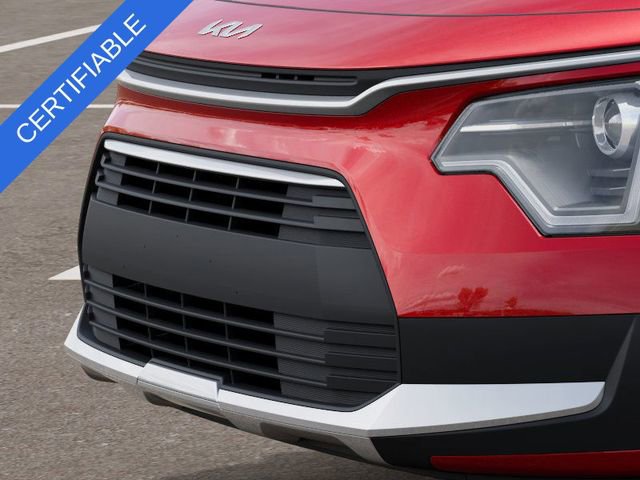 Certified 2025 Kia Niro LX image 12