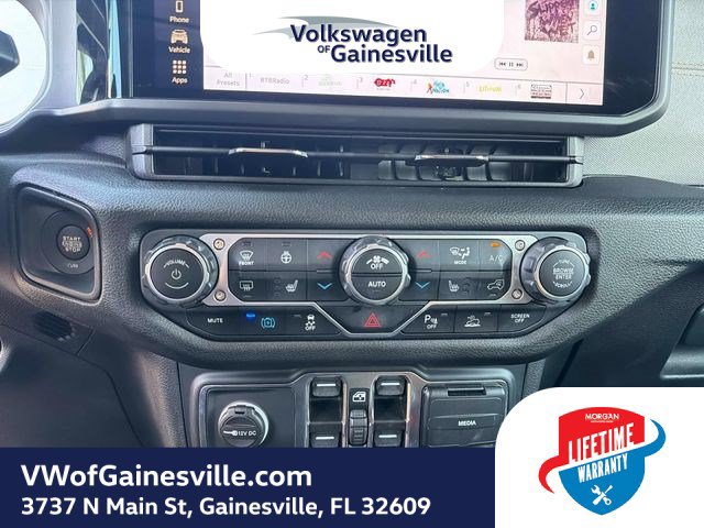 Used 2024 Jeep Wrangler Unlimited w/ Convenience Group AWD/4WD image 22
