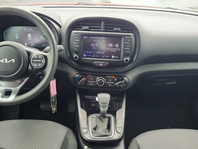 Used 2023 Kia Soul LX FWD image 19