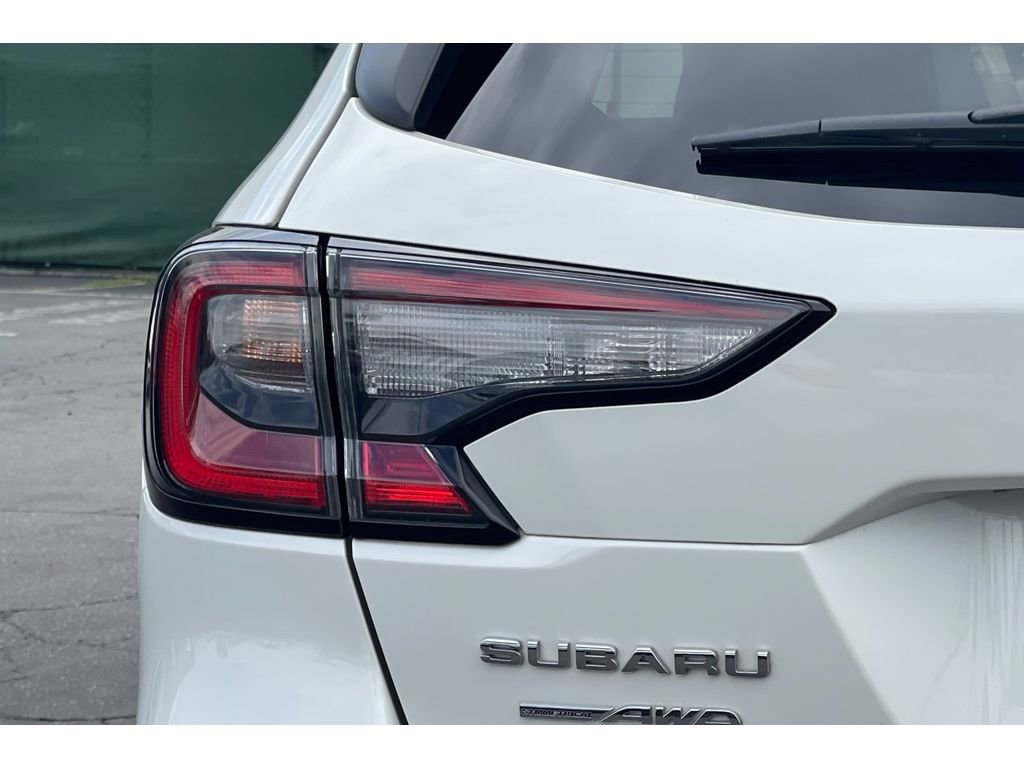 Certified 2022 Subaru Outback Limited w/ Popular Package #2 image 14