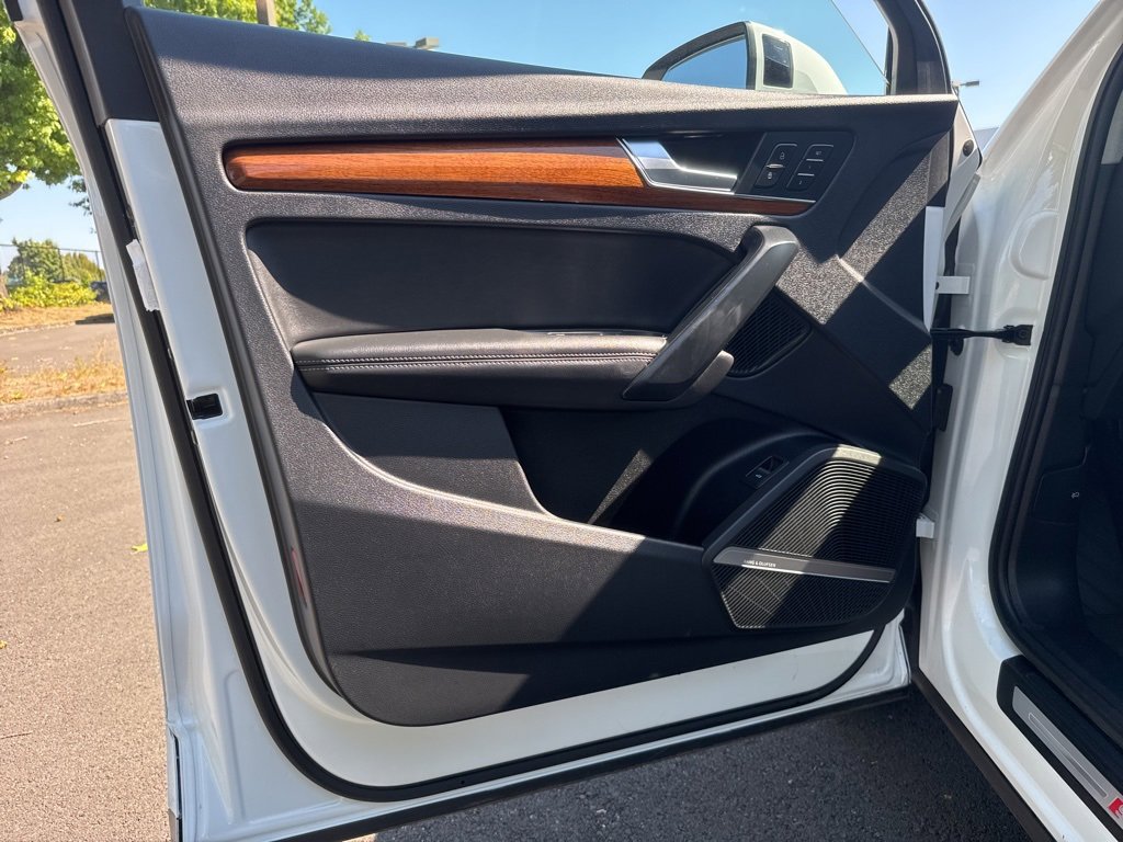 Used 2023 Audi Q5 2.0T Premium Plus image 12