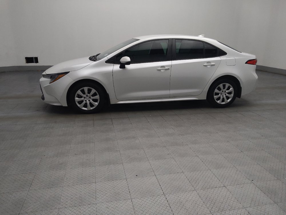 Used 2025 Toyota Corolla LE FWD image 2