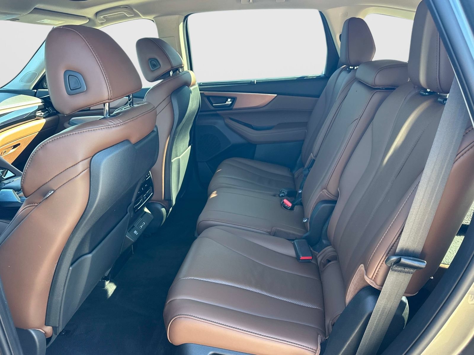 Certified 2024 Acura MDX w/ Technology Package AWD/4WD image 14