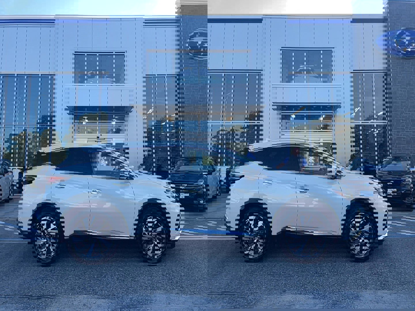 Used 2023 Nissan Murano SL w/ SL Moonroof Package image 5