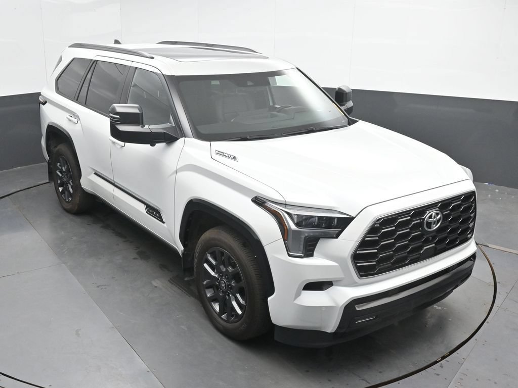 Used 2025 Toyota Sequoia Platinum AWD/4WD image 35