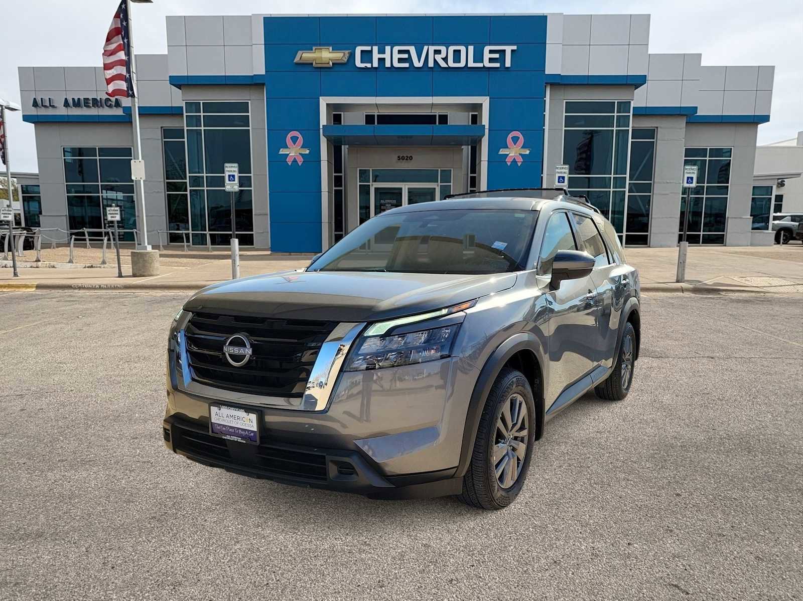 Used 2025 Nissan Pathfinder SV w/ Cargo Package image 1