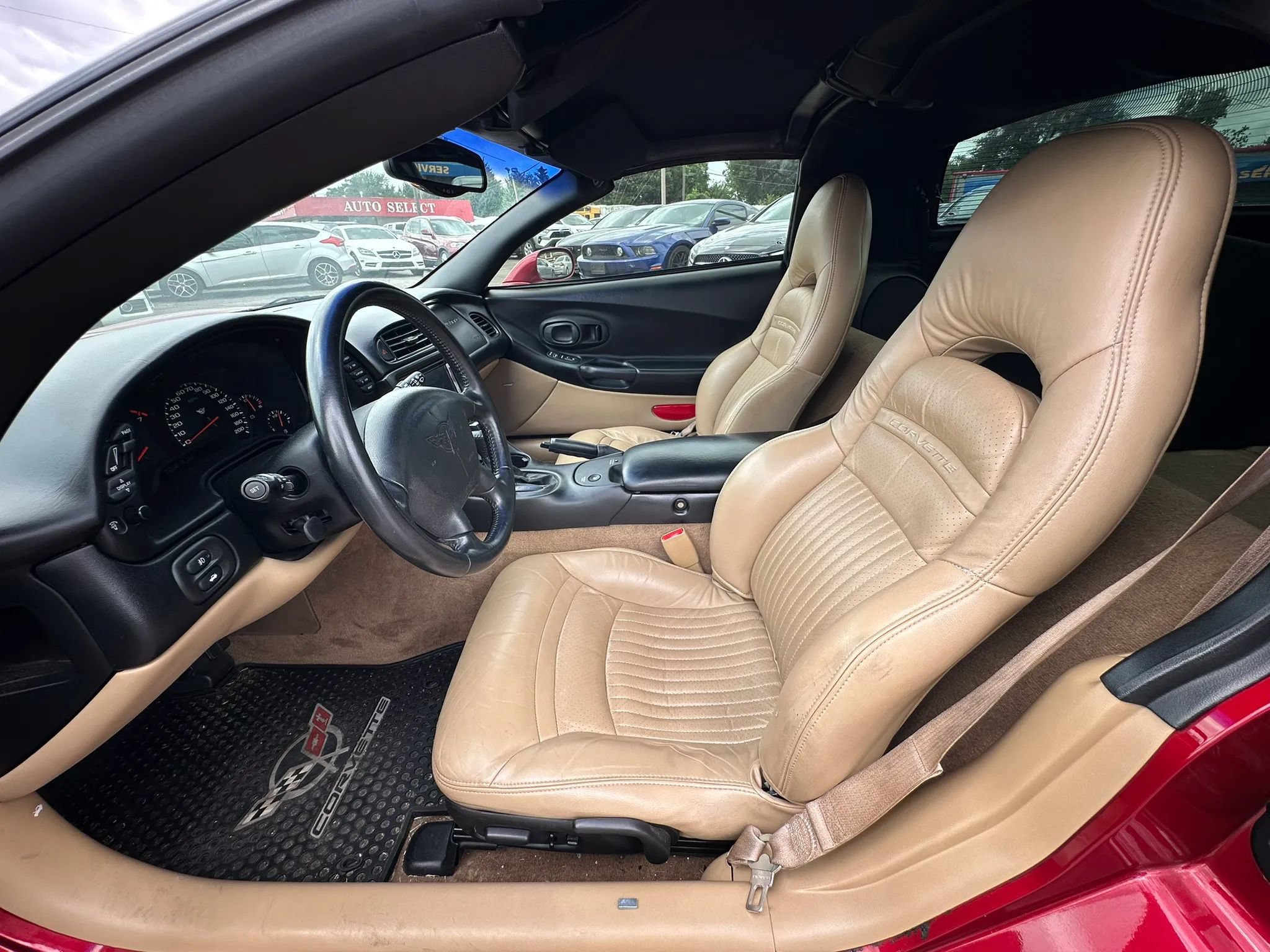 Used 2002 Chevrolet Corvette Coupe w/ Preferred Equipment Group2 RWD image 11