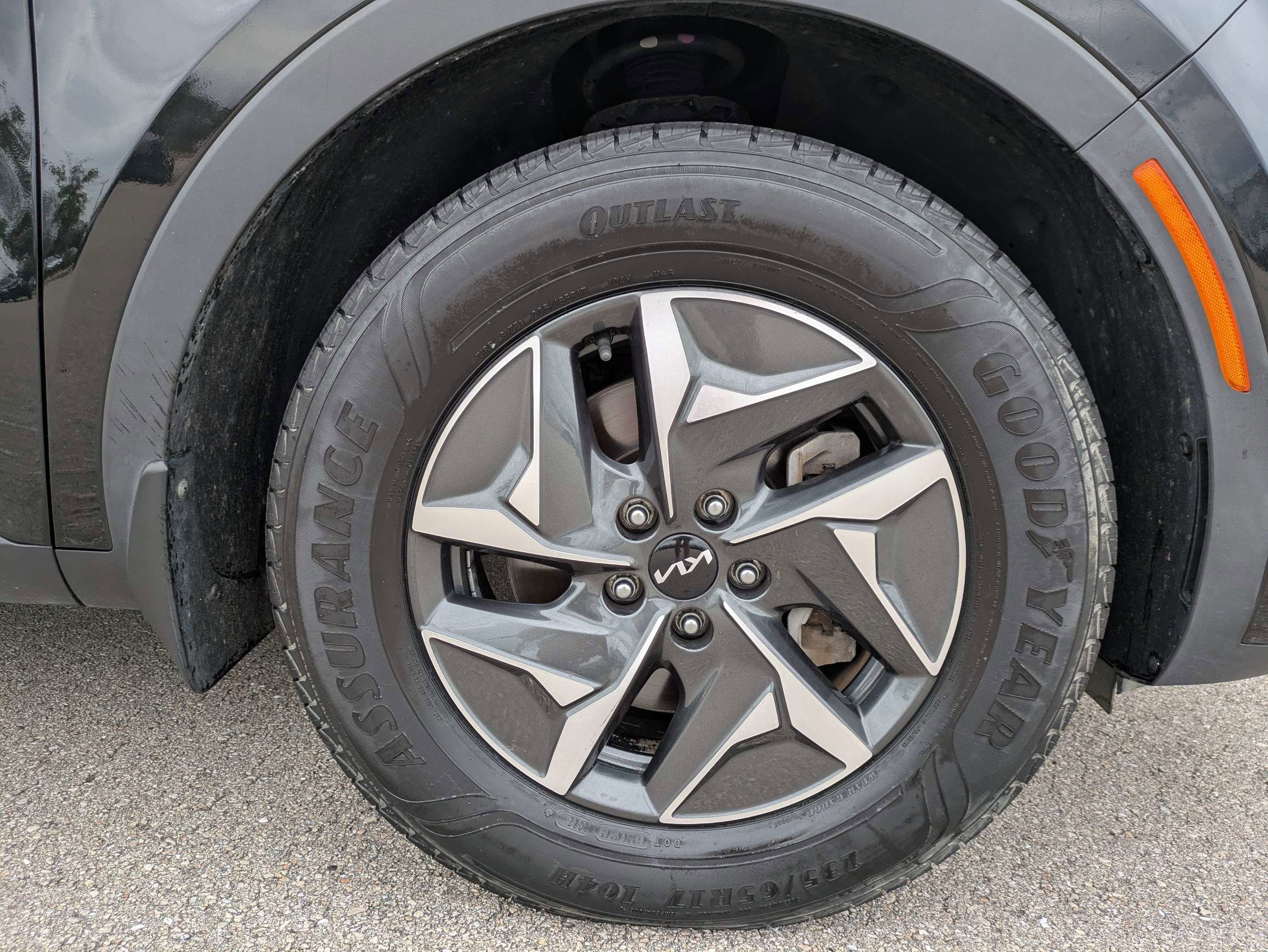 Certified 2022 Kia Sorento EX FWD image 11