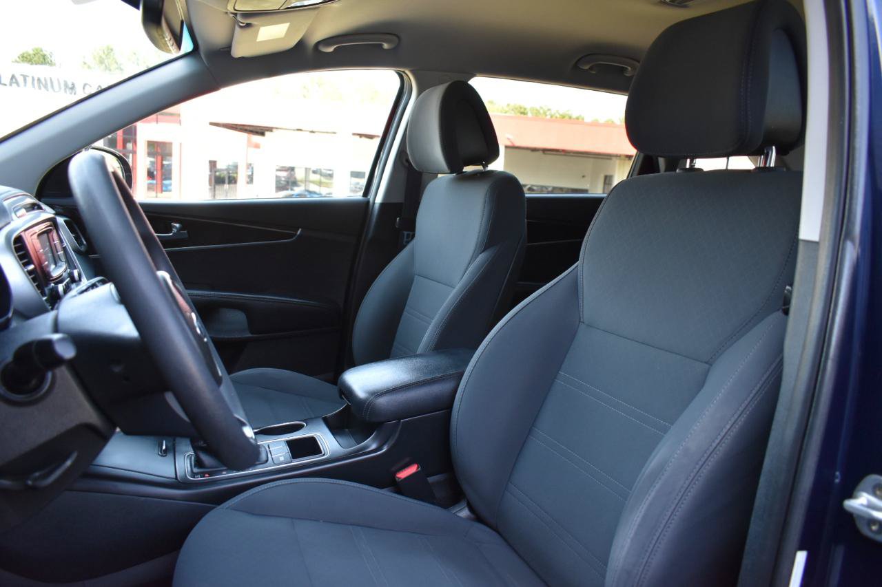 Used 2016 Kia Sorento FWD image 25