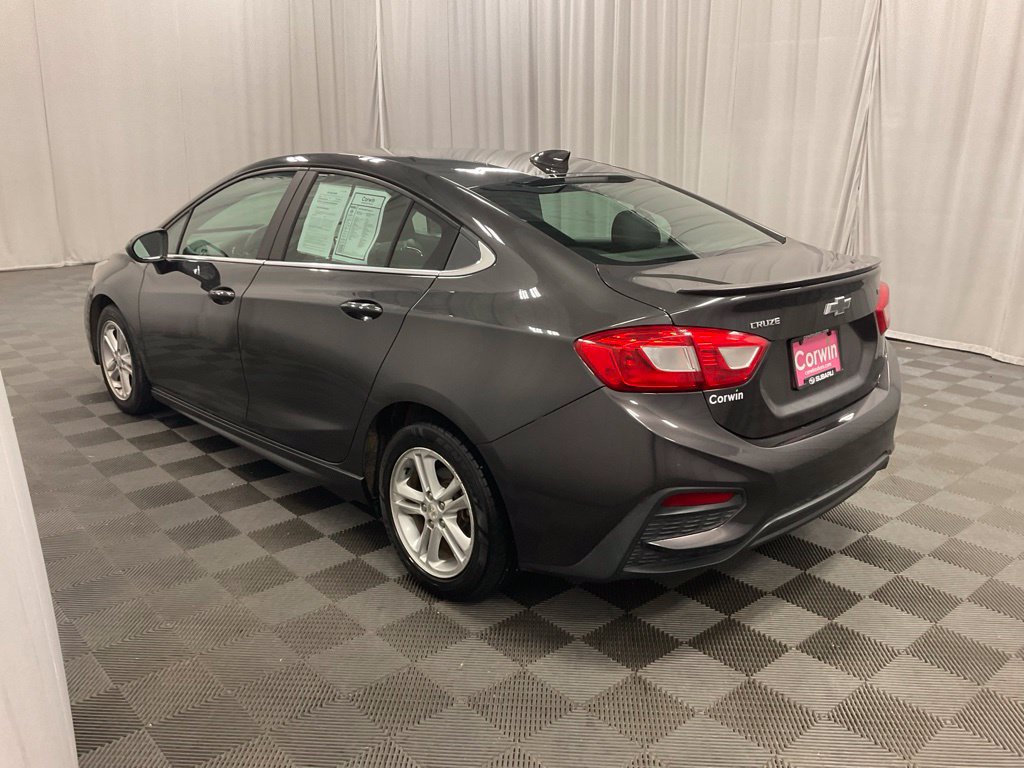 Used 2016 Chevrolet Cruze LT w/ Convenience Package FWD image 5