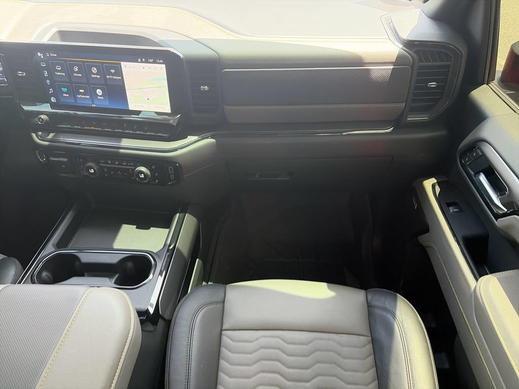 Used 2025 Chevrolet Silverado 2500 ZR2 w/ Technology Package AWD/4WD image 12
