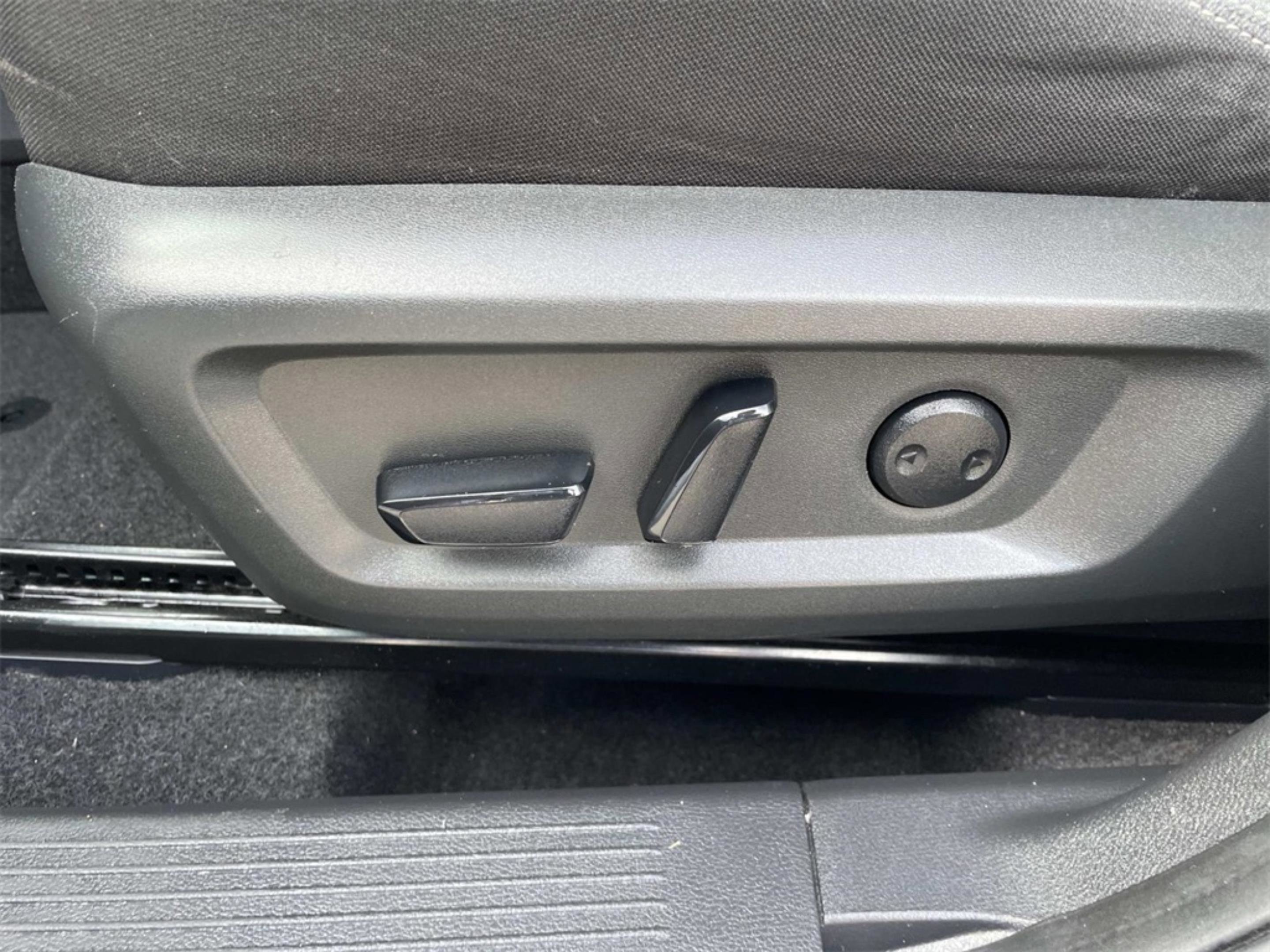 Used 2021 Nissan Rogue SV image 22