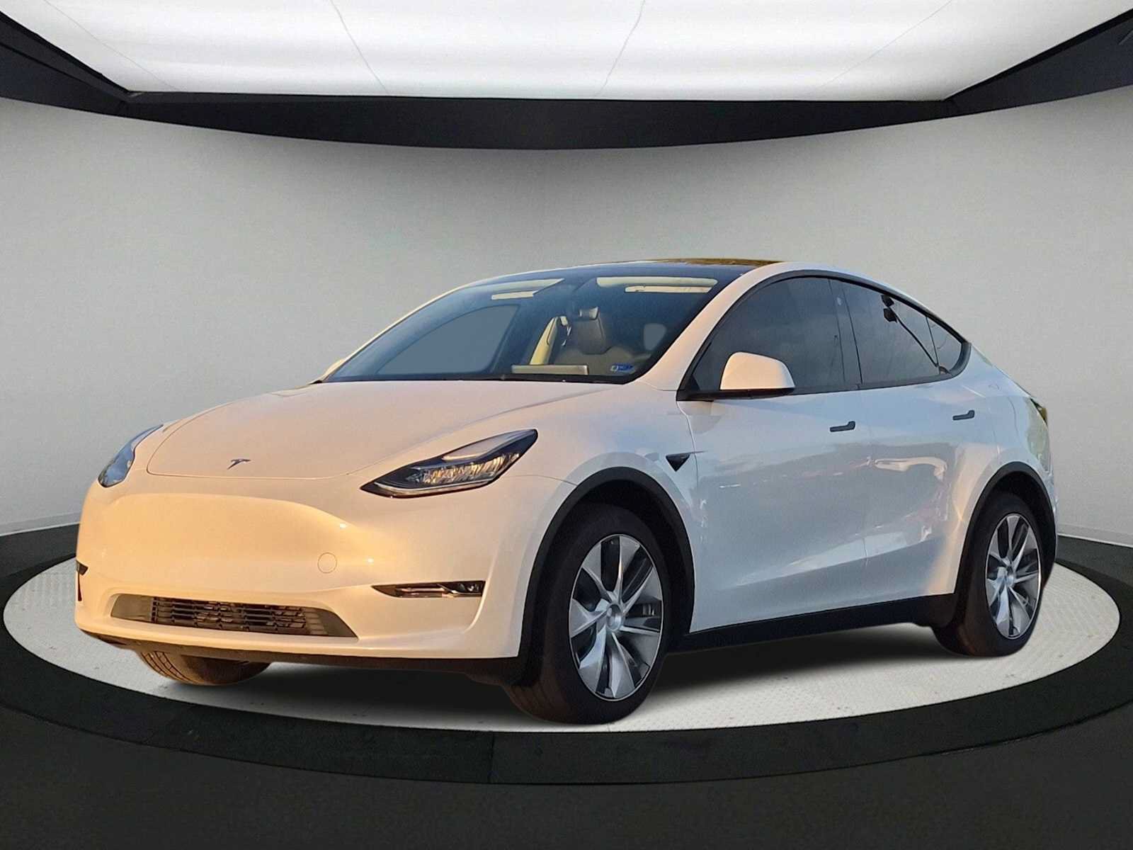 Used 2023 Tesla Model Y Long Range AWD/4WD image 4
