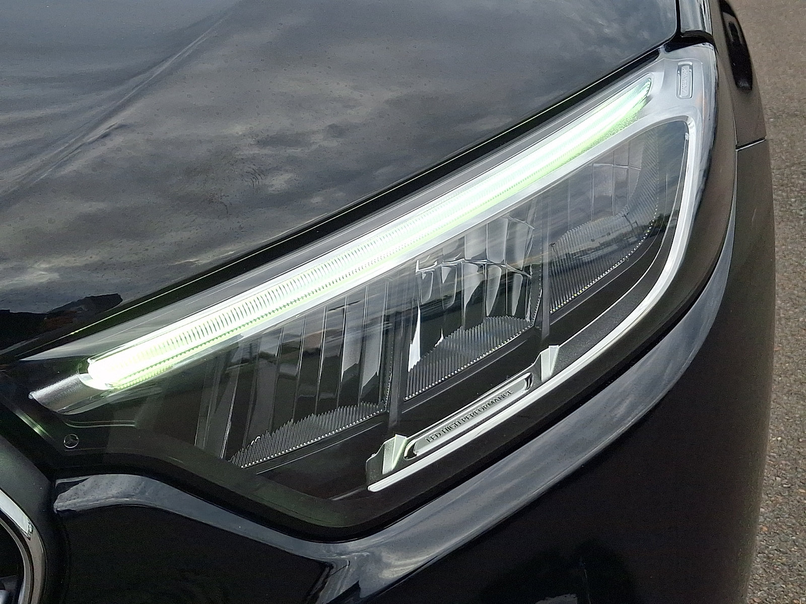 Used 2025 Mercedes-Benz GLC 300 image 9