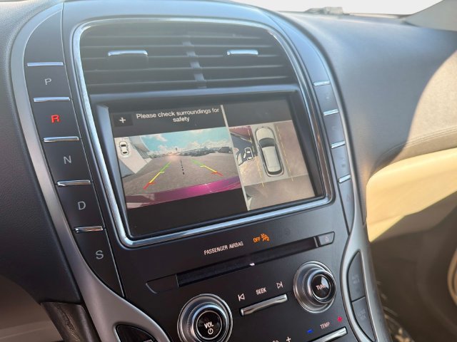 Used 2018 Lincoln MKX Reserve w/ Driver Assistance Package AWD/4WD image 19