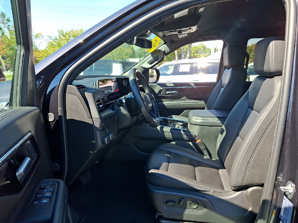 Used 2025 Chevrolet Tahoe Z71 AWD/4WD image 13