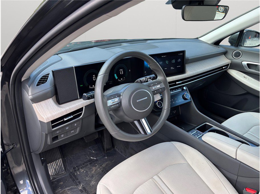 Used 2025 Hyundai Sonata SEL image 6