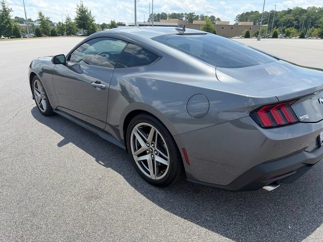 Used 2024 Ford Mustang Coupe RWD image 9