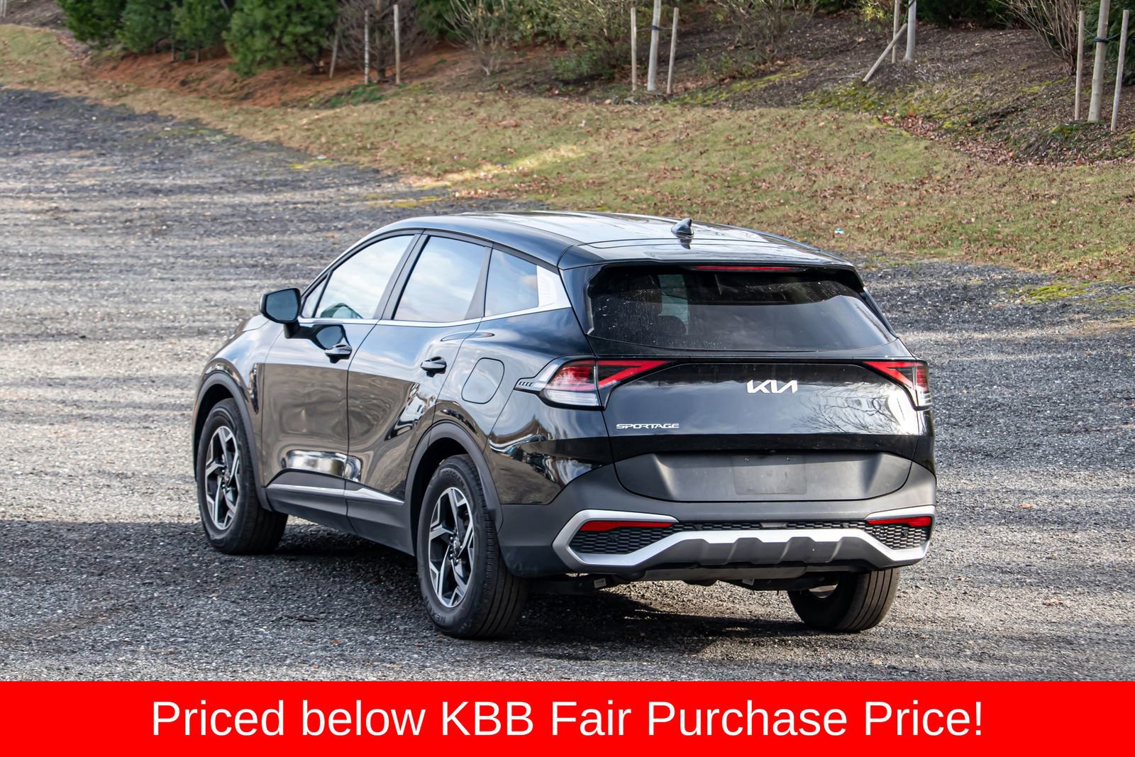 Used 2024 Kia Sportage LX image 6