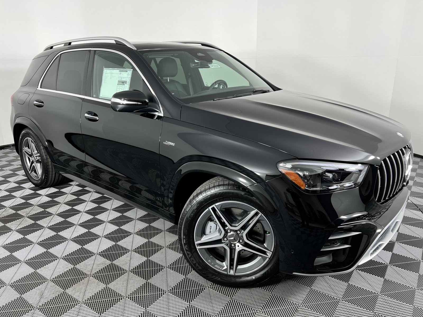 Used 2025 Mercedes-Benz GLE 53 AMG 4MATIC image 2