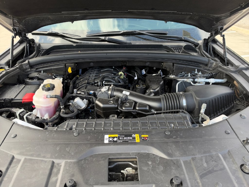 Used 2025 Jeep Grand Cherokee L Laredo RWD image 19