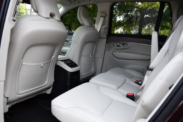 New 2026 Volvo XC90 T8 Ultra w/ Protection Package Premier AWD/4WD image 16