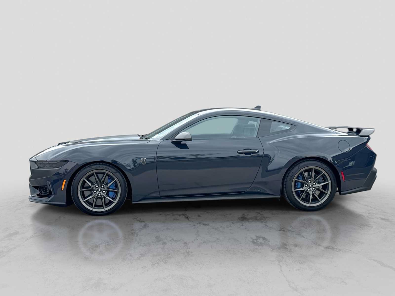 New 2025 Ford Mustang Dark Horse RWD video 3
