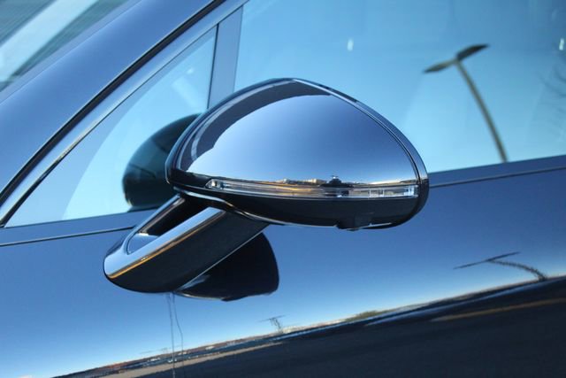 Certified 2023 Porsche Macan image 14