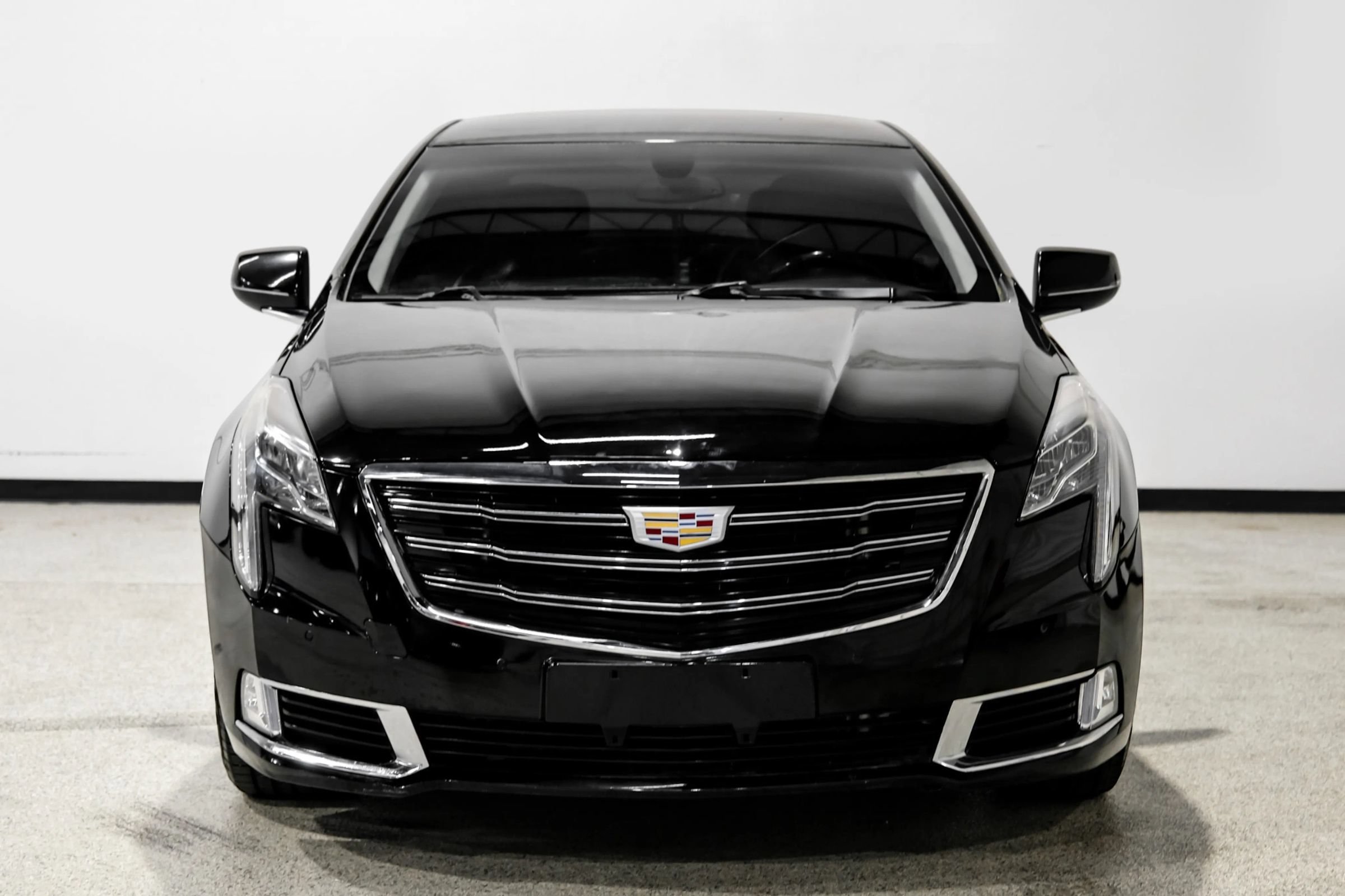 Used 2019 Cadillac XTS Luxury FWD image 3