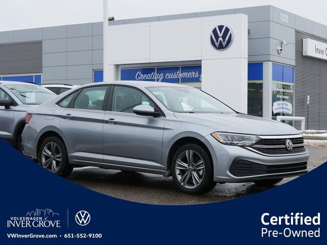 Certified 2024 Volkswagen Jetta SE image 1
