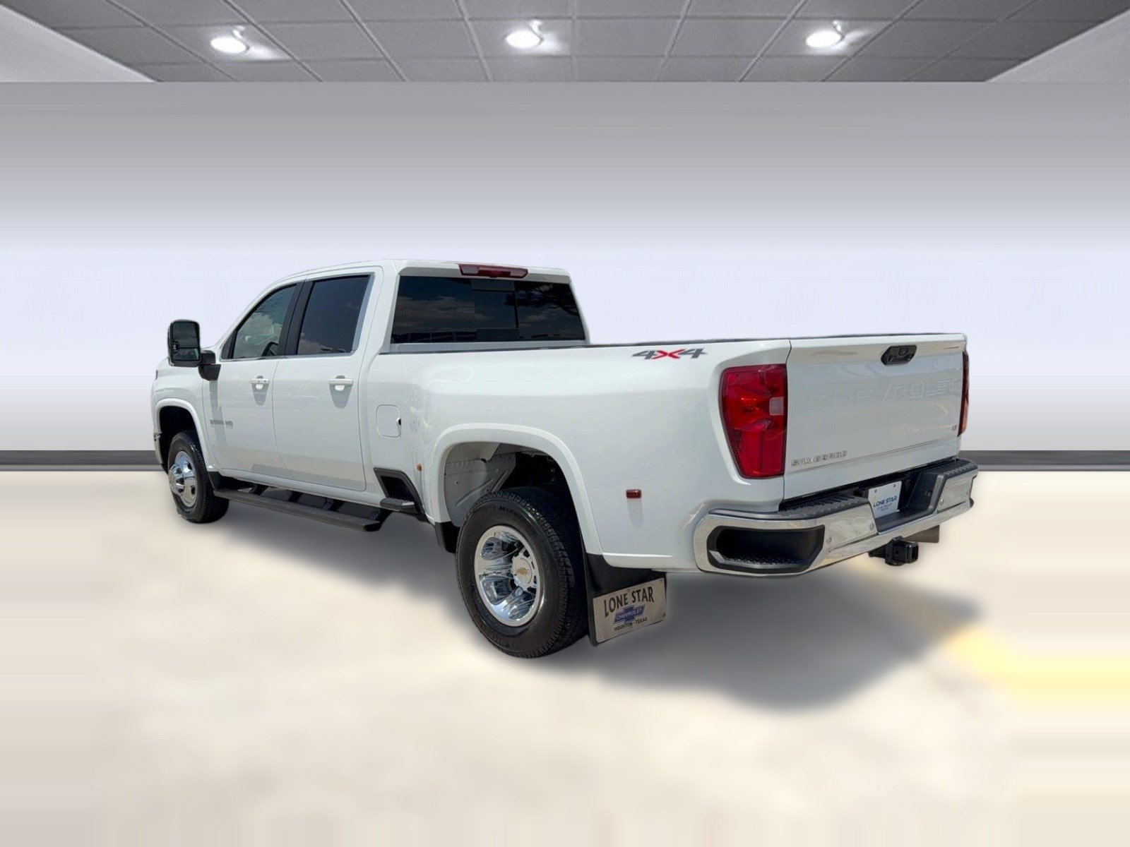Used 2026 Chevrolet Silverado 3500 LT w/ Safety Package AWD/4WD image 3